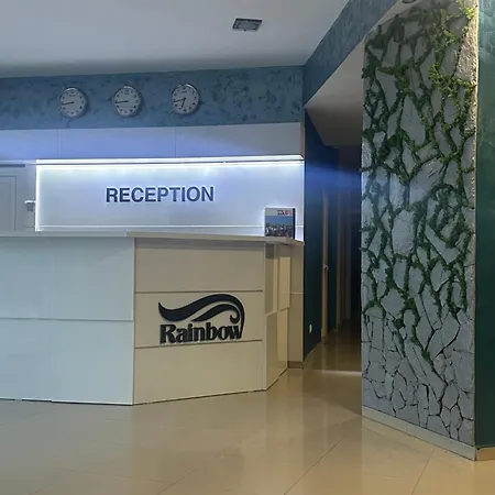 彩虹公寓式酒店 3*