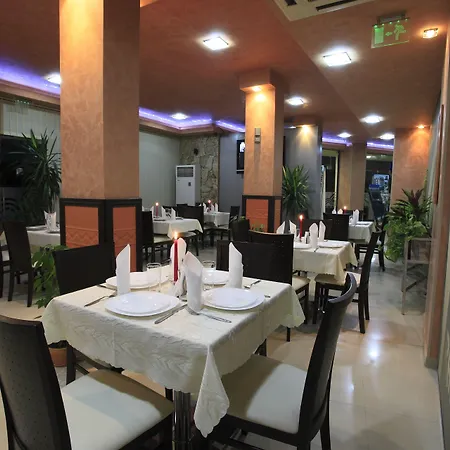 Rainbow 1 Complex Hotel de apartamente 3*