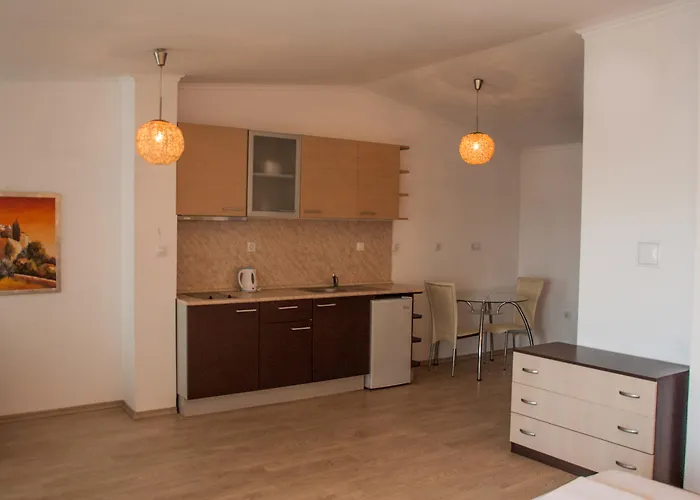 Rainbow 1 Complex Lejlighedshotel