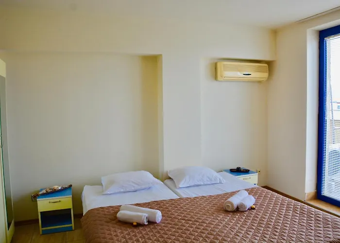 Rainbow 1 Complex Lejlighedshotel 3*