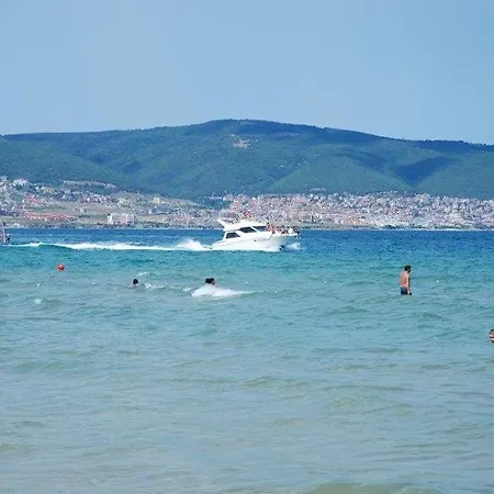 Rainbow 1 Complex Hotel apartamentowy 3*