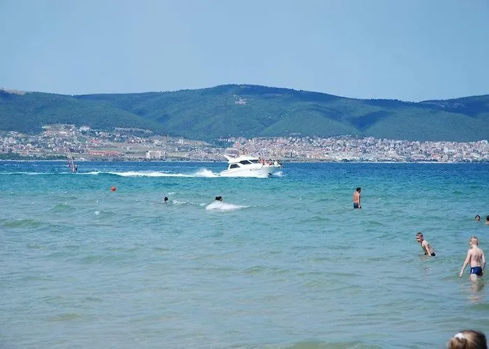 Rainbow 1 Complex Lägenhetshotell 3*