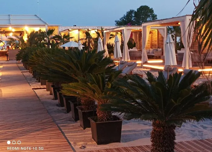 Rainbow 1 Complex Lägenhetshotell Slăntjev Brjag