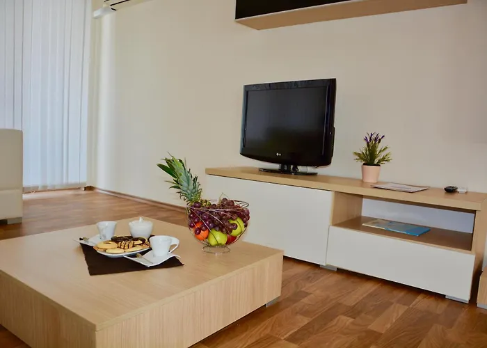 Rainbow 1 Complex Lägenhetshotell Slăntjev Brjag