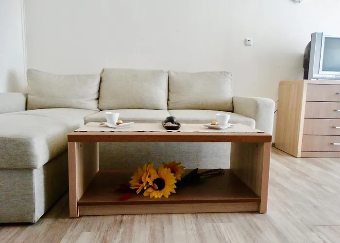 Rainbow 1 Complex Lägenhetshotell Slăntjev Brjag